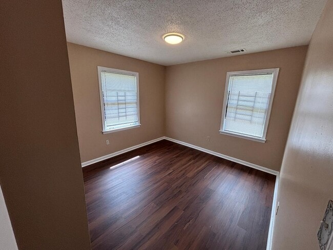 Building Photo - 1968 Gayle Ave