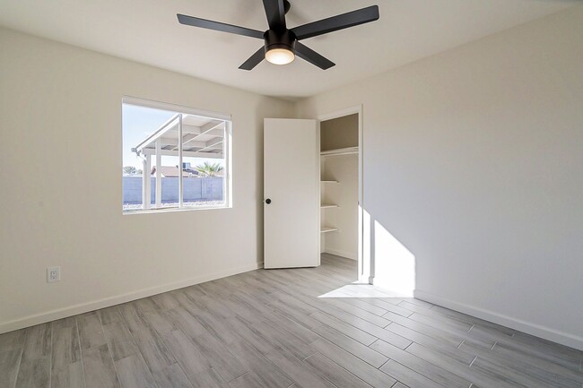 Building Photo - Charming Tempe home with a pool!