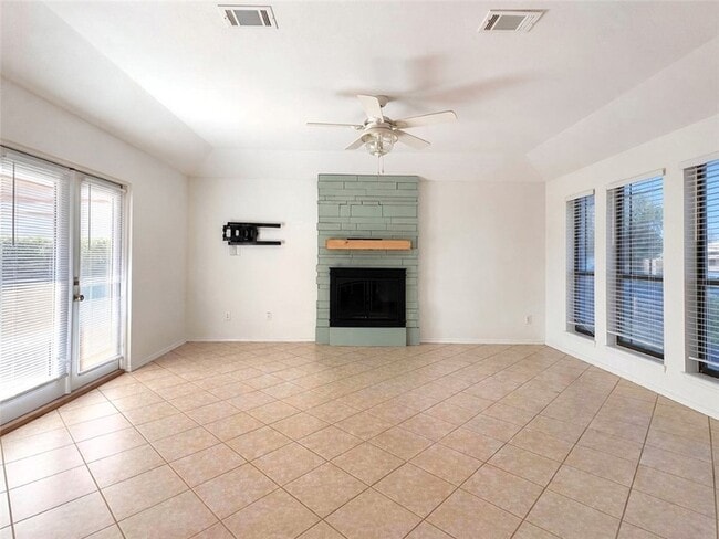 Building Photo - 15334 Barataria Dr