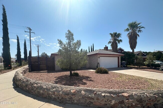 Building Photo - 7324 Canyon Run Dr