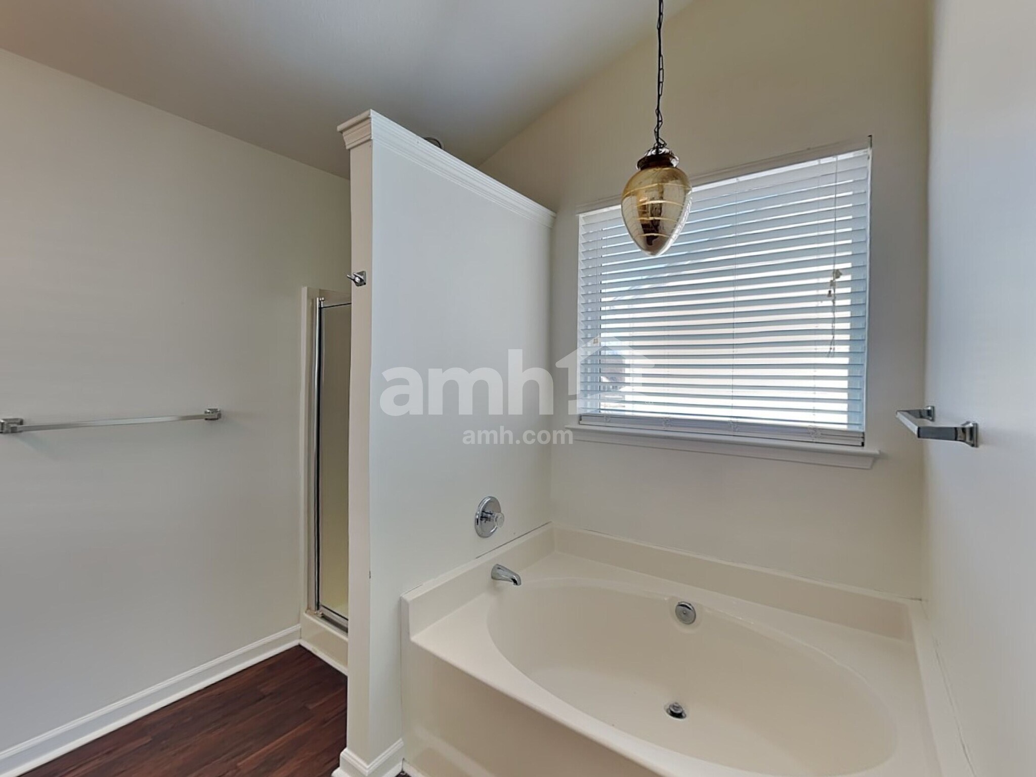 Building Photo - 133 Milroy Ln