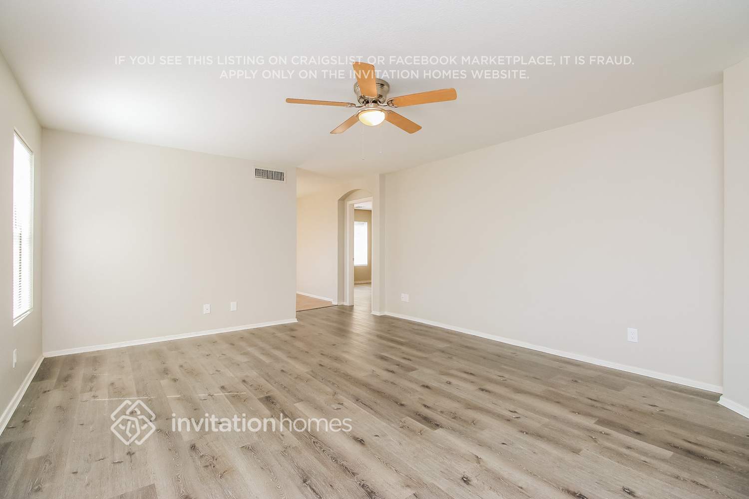 Building Photo - 10933 E Clovis Ave