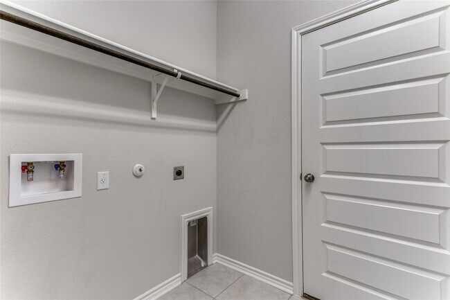 Building Photo - 341 Trellis Blvd