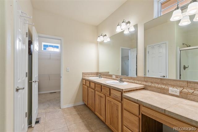Building Photo - 2060 Cheyenne Summer View