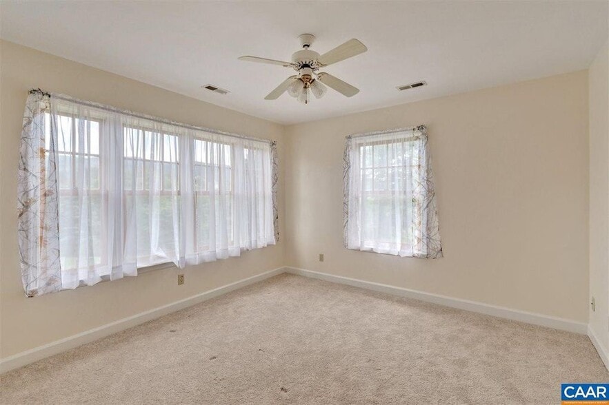Building Photo - 1803 Beaver Ridge Rd