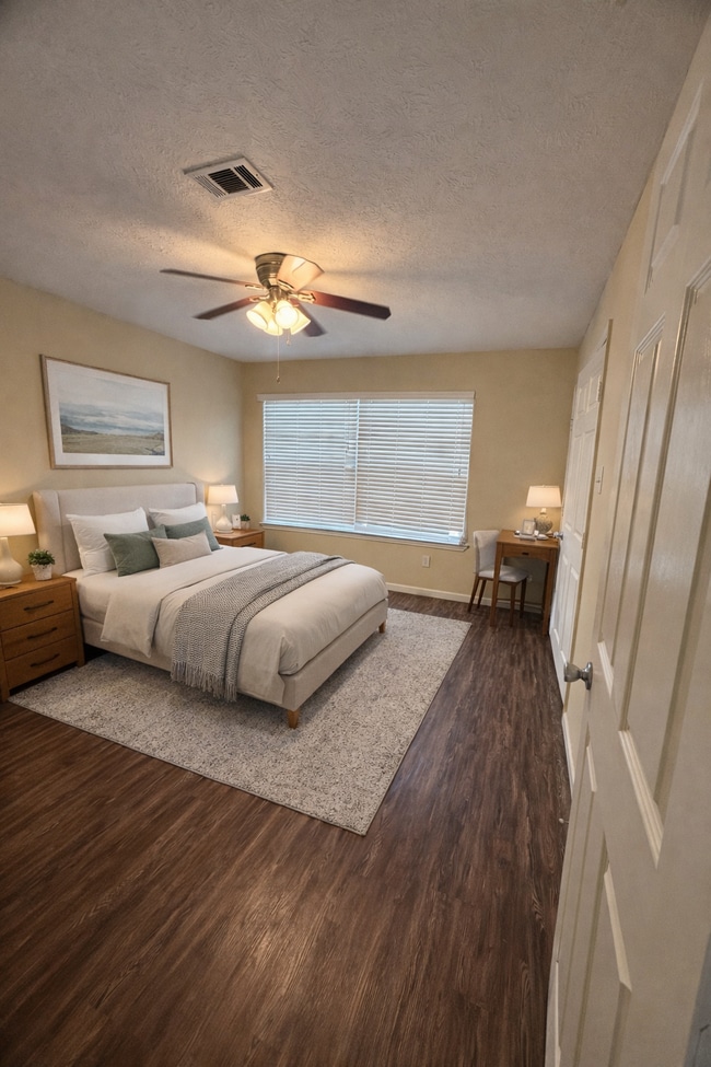 Building Photo - 21479 W Wallis Dr