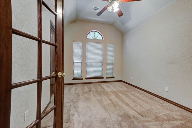 Building Photo - 4808 Baker St