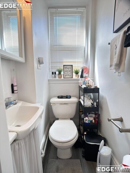 Building Photo - 16 Fuller St