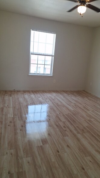 Building Photo - 3702 Malibu Ln