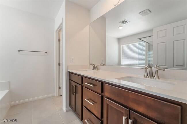 Building Photo - 4546 Swimming Minnow Ave