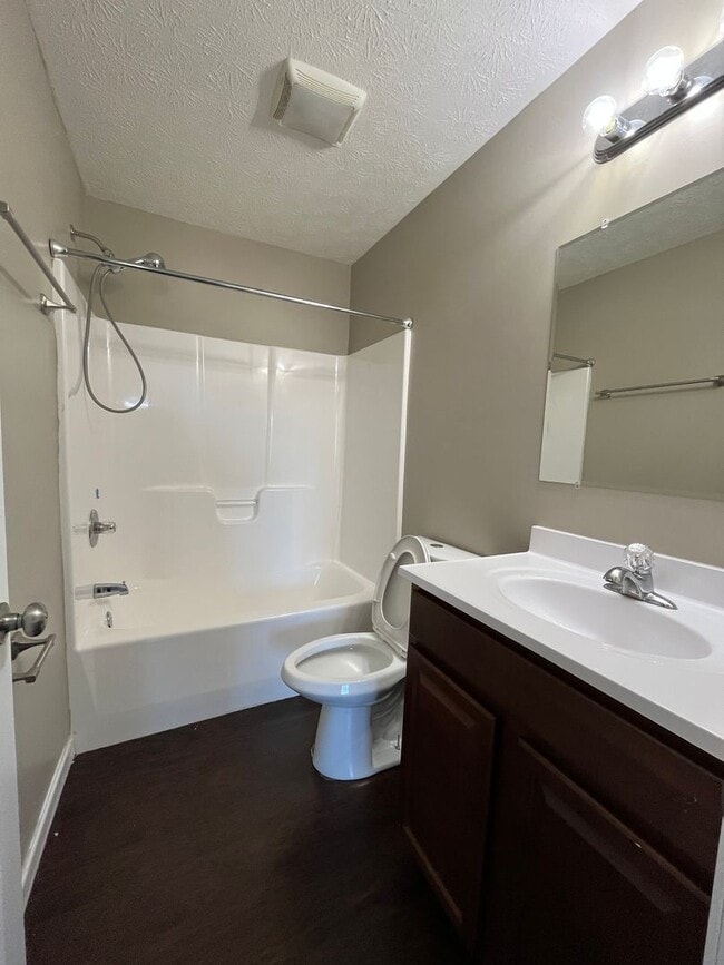 Building Photo - Single Family 2 bedroom 2 bathroom