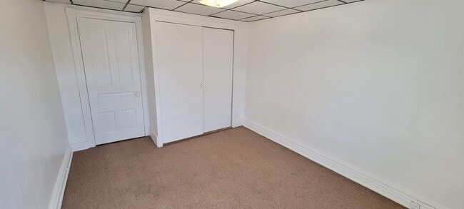 Building Photo - 220 S Madison St