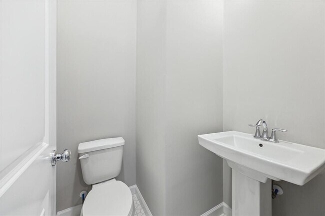 Building Photo - 806 Dawn Meadows Dr