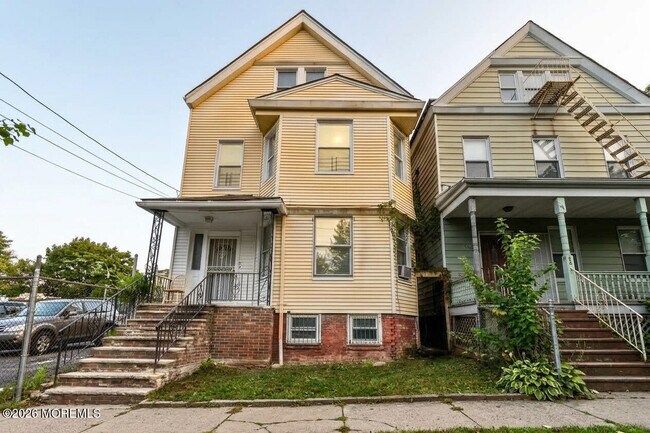 Building Photo - 148 Fairmount Ave