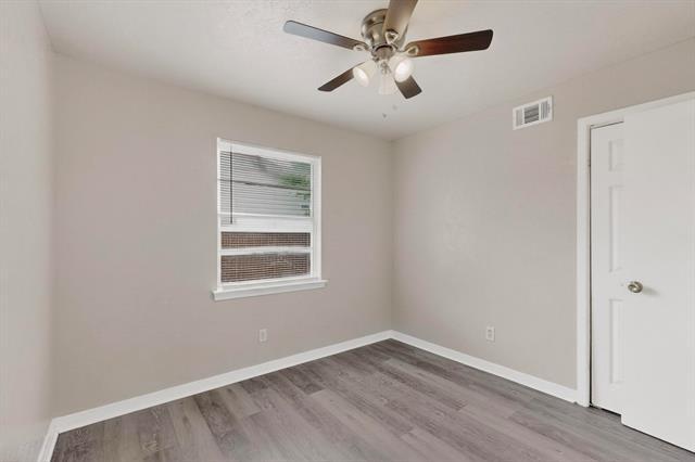 Building Photo - 524 Longridge Dr