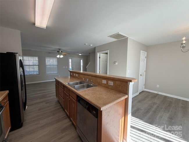 Building Photo - 10531 Trolley Run Dr