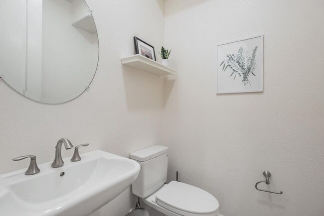 Building Photo - 5 Artisan Way