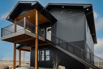 Building Photo - L2422OY