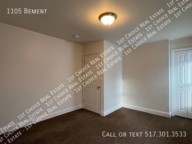 Building Photo - 1105 Bement-