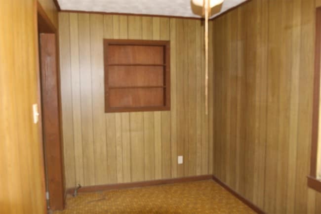 Building Photo - 905 W Whitney Ave