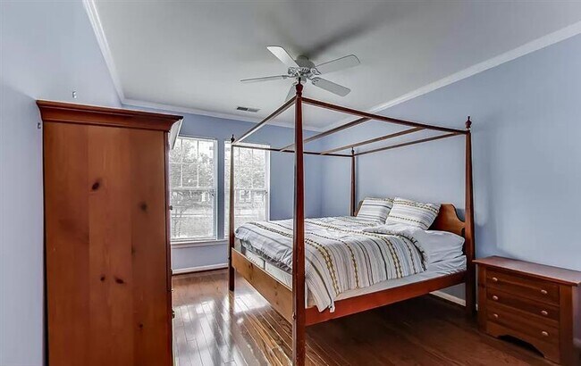 Building Photo - Stunning very spacious 2bedroom lovely Condo