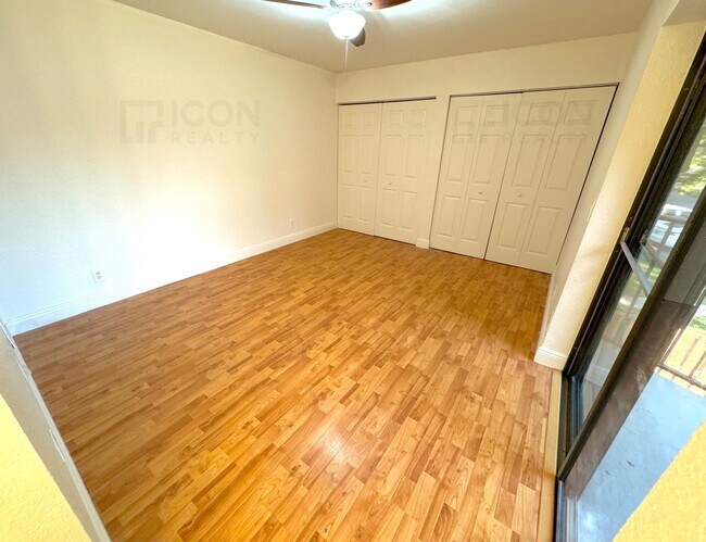 Building Photo - 8189 Thames Blvd