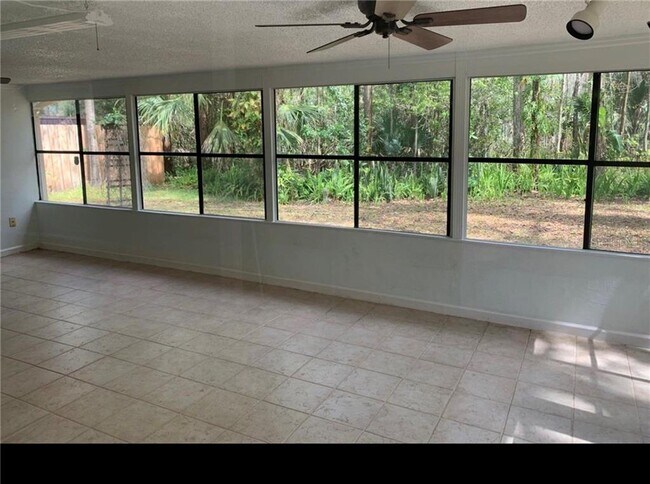 Building Photo - 16131 Manorwood Cir