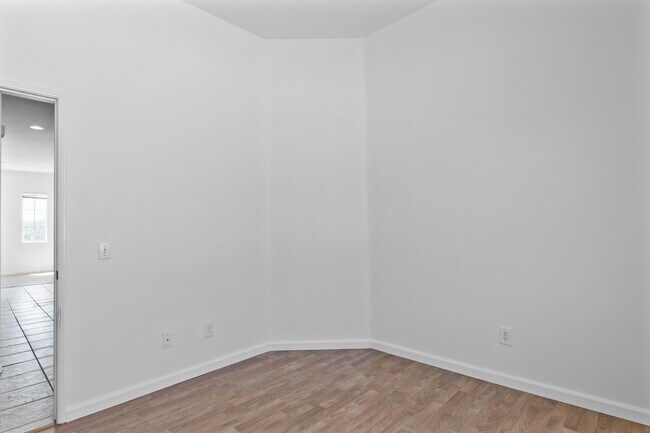 Building Photo - 13897 Mountain Top Dr