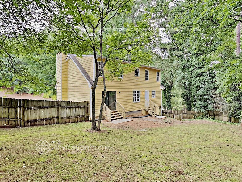 Building Photo - 1798 Apple Blvd