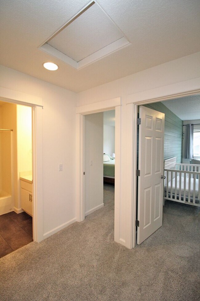 Building Photo - Delightful Newer Construction 3 Bed/2.5 Bath Home in Tranquil Beaverton Neighborhood