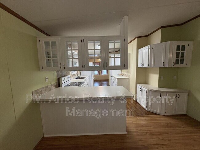 Building Photo - 616 Klickety Klak Ln