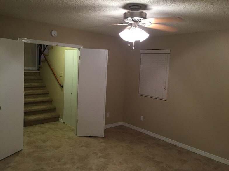 Primary Photo - 14216 Woodlands Dr