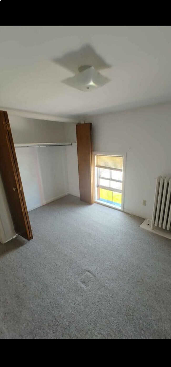 Building Photo - 46 Morton St