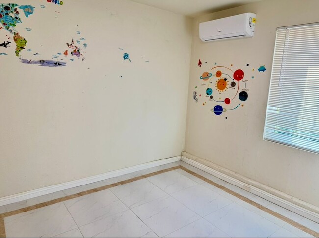 Building Photo - 1038 Regal Canyon Dr
