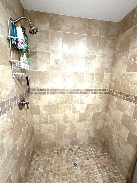 Building Photo - 1805 Mariner Dr