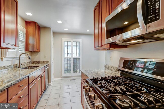 Building Photo - 14508 Four Chimney Dr