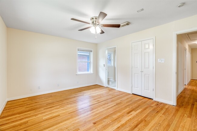 Building Photo - 4025 Silverwood Dr