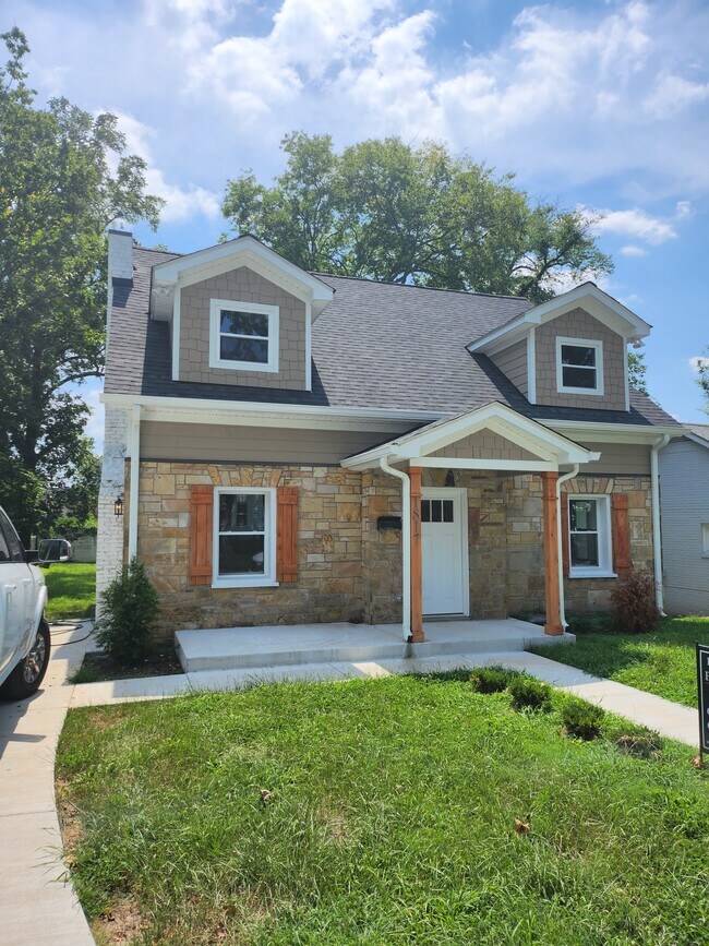 Primary Photo - 1817 Underwood St