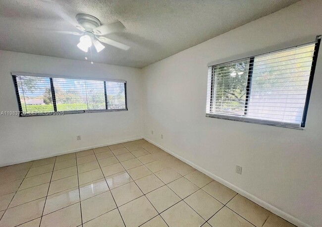 Building Photo - 9743 W McNab Rd