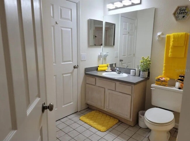 Building Photo - 913 Lake Berkley Dr