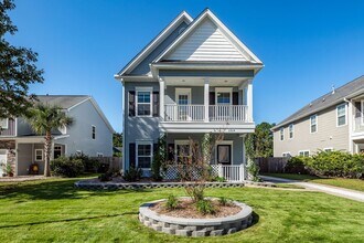 Building Photo - 4 Bedroom, 2.5 Bathroom Home in Brownswood...