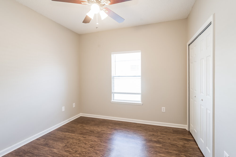 Building Photo - 8413 Staplehurst Dr W