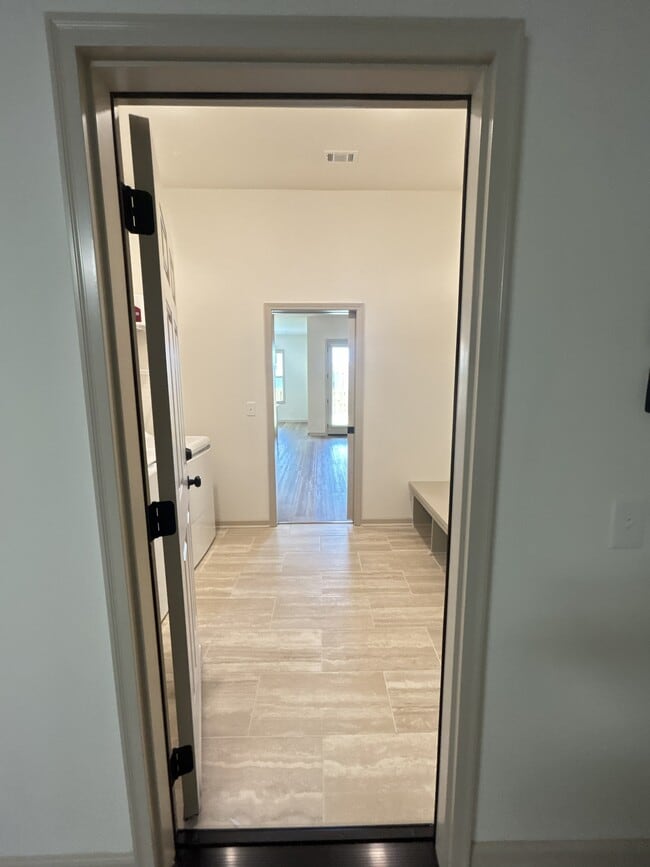 Building Photo - 9508 Dakota Dr