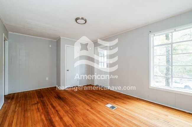 Building Photo - 2823 Shannon St