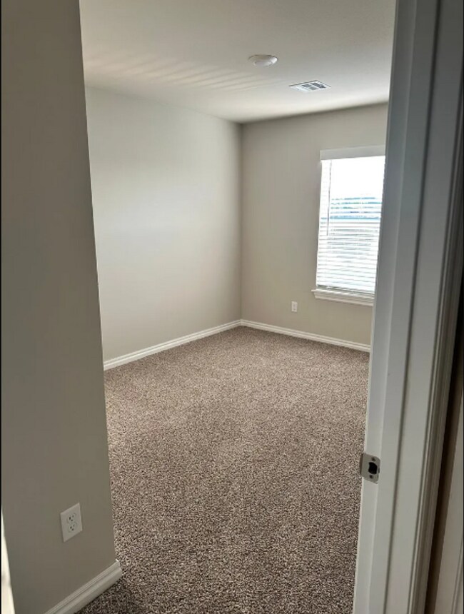 Building Photo - 4 Bed | 3 Bath | New Build | Bartlesville
