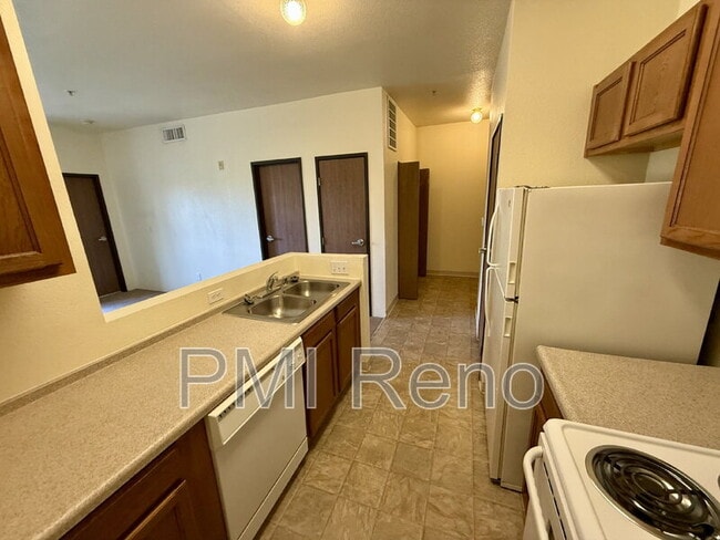Building Photo - 1600 I St