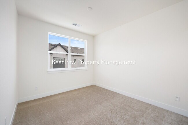 Building Photo - New Townhome in Wheat Ridge!!
