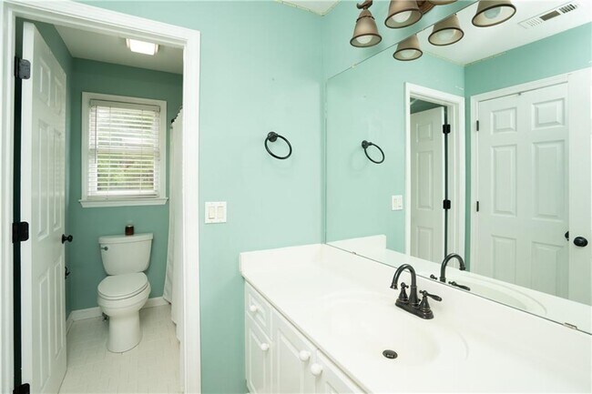 Building Photo - 2104 Jockey Hollow Dr NW