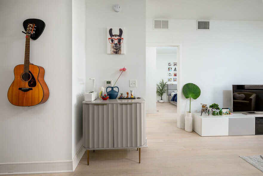 Building Photo - 10 PROVOST St