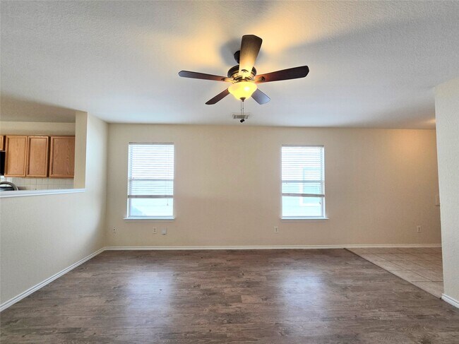 Building Photo - 29527 Evergreen Hills Dr